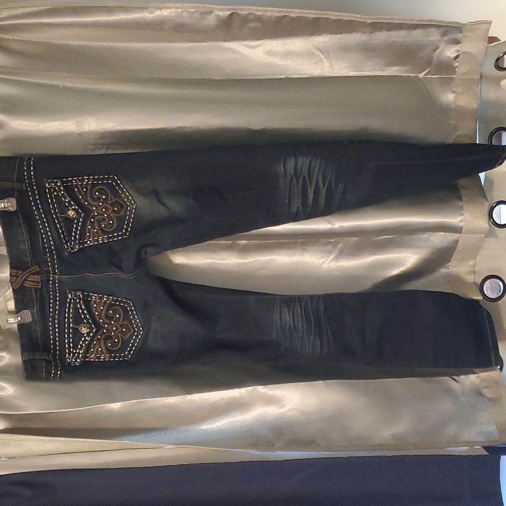 Jeans - Picture 4 of 4